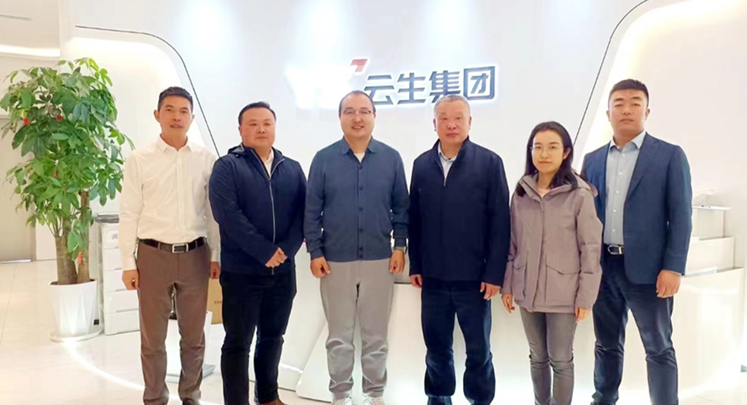 南京市秦淮区人社局领导一行莅临凯发一触即发集团走访交流