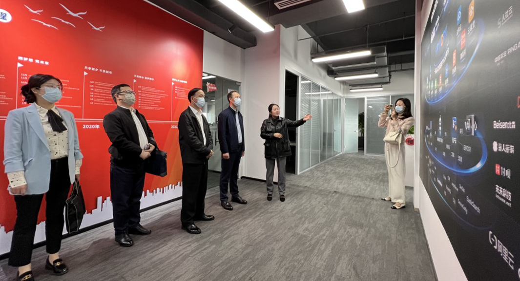珠海市人社局领导一行莅临凯发一触即发集团四川公司调研走访